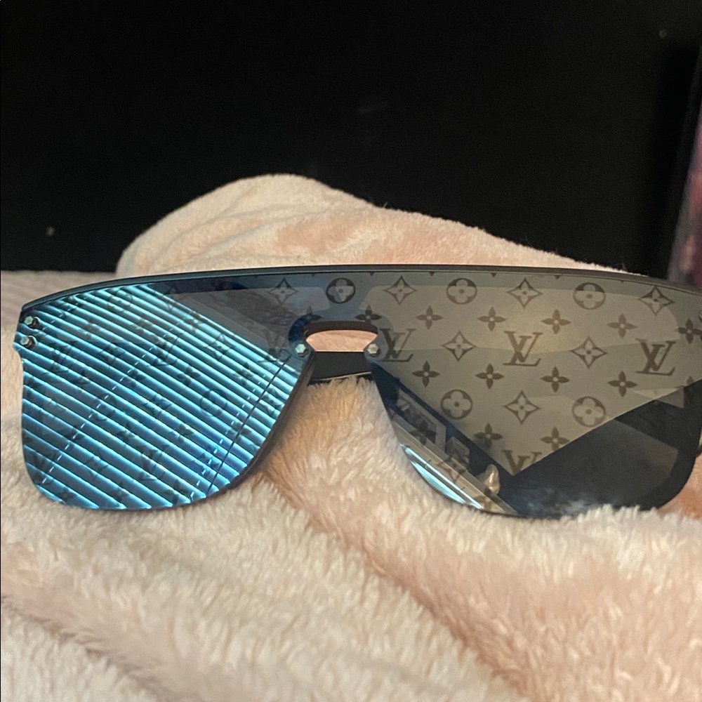 Louis Vuitton Sunglasses Waimea